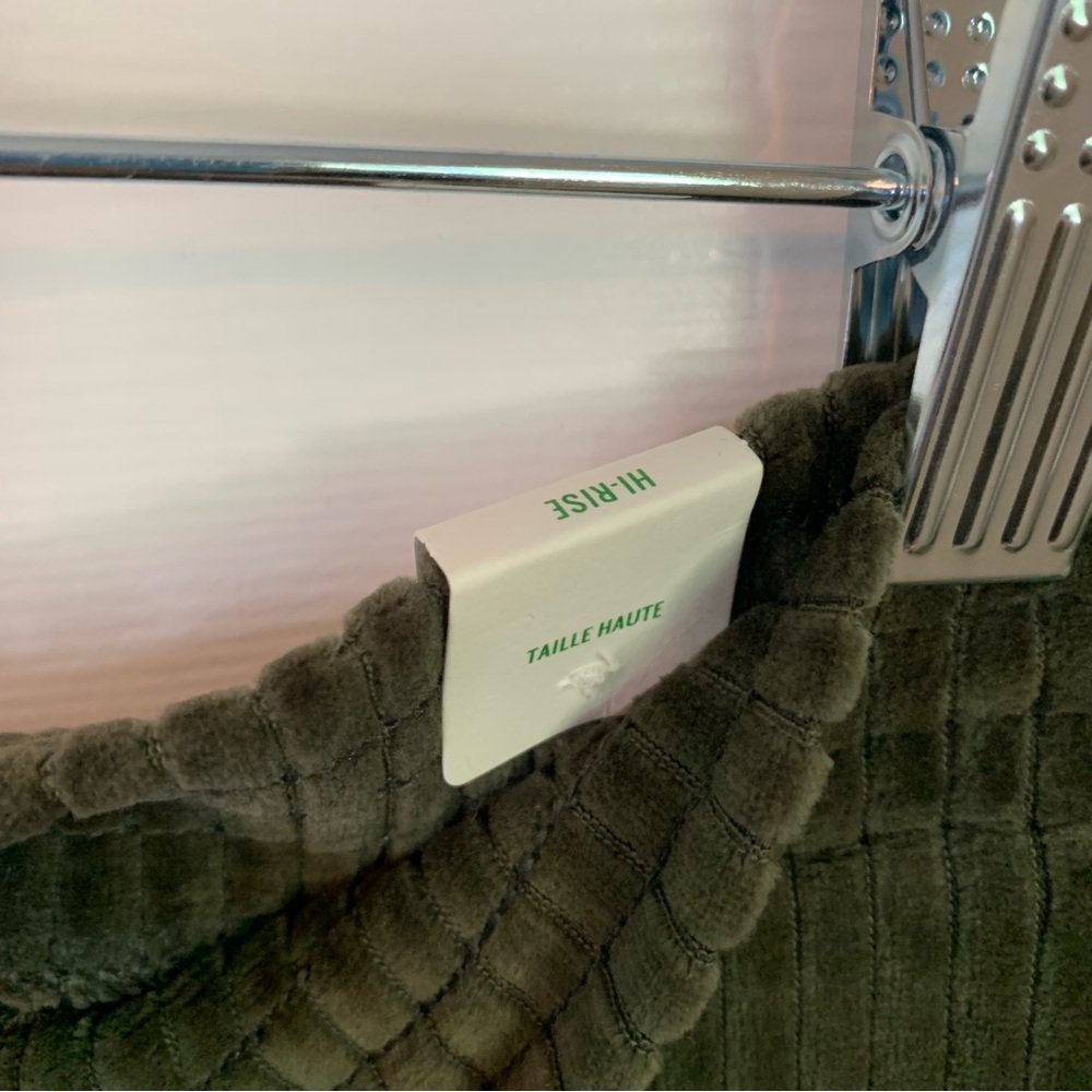 NWT Aerie Groove On High Waisted Velour Flare Olive Green Pants, size M - Picture 10 of 12